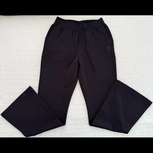 Lululemon Textured High Rise Flared Track Pant size 6
